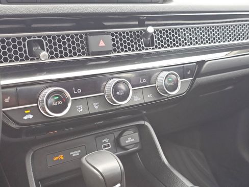 Used 2023 Honda Civic EX image 29