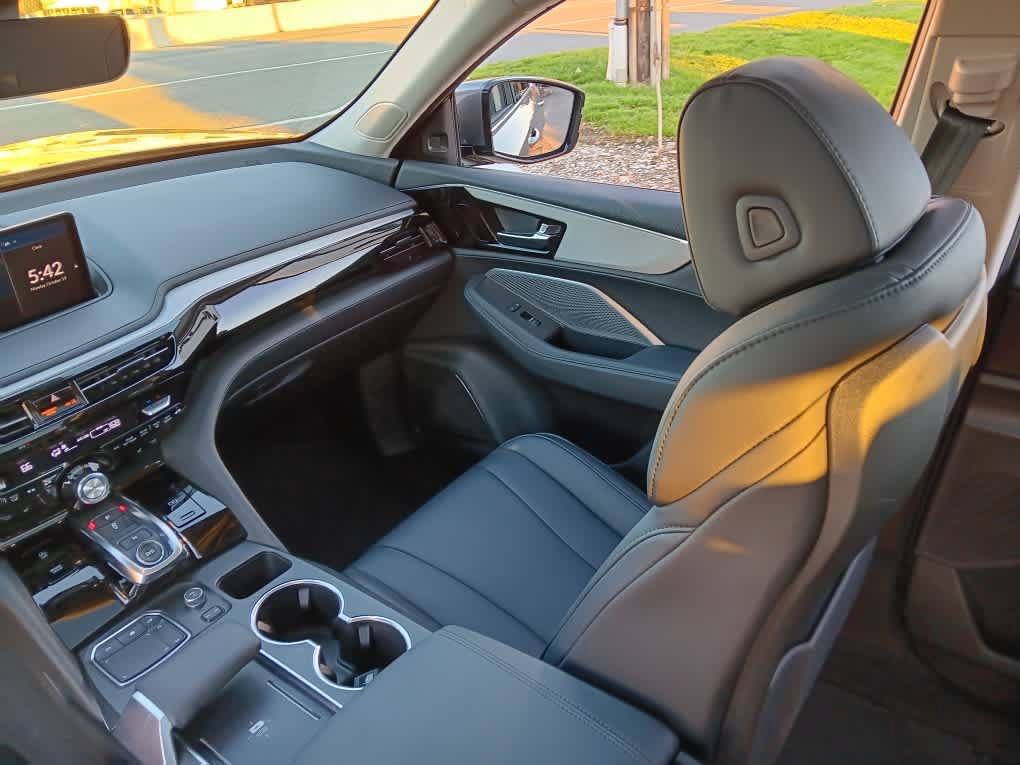 Used 2024 Acura MDX SH-AWD image 12