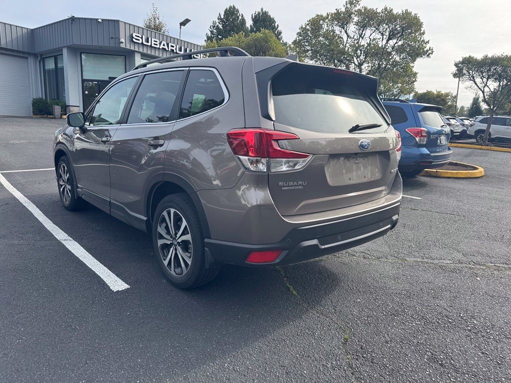 Used 2023 Subaru Forester Limited AWD/4WD image 5