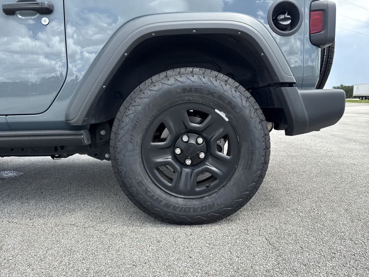 Used 2024 Jeep Wrangler Sport AWD/4WD image 12
