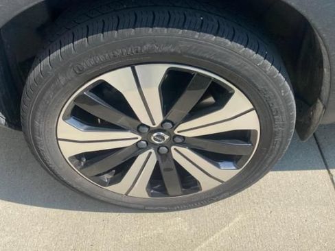 Used 2023 Volvo XC40 Recharge Plus AWD/4WD image 18