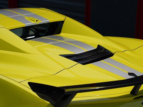 Used 2023 Chevrolet Corvette Stingray Premium Conv w/ 3LT RWD image 7