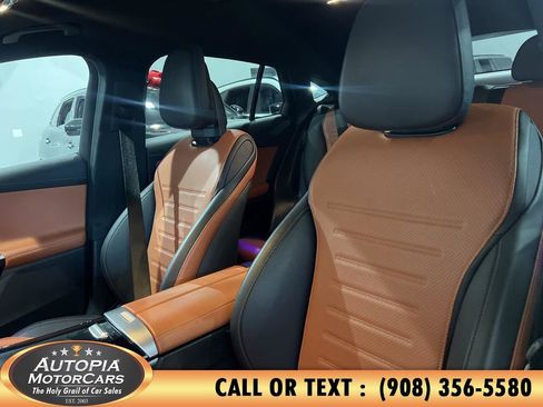 Used 2024 Mercedes-Benz GLC 300 4MATIC image 11