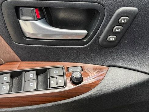 Used 2017 Toyota Sienna Limited Premium AWD/4WD image 14