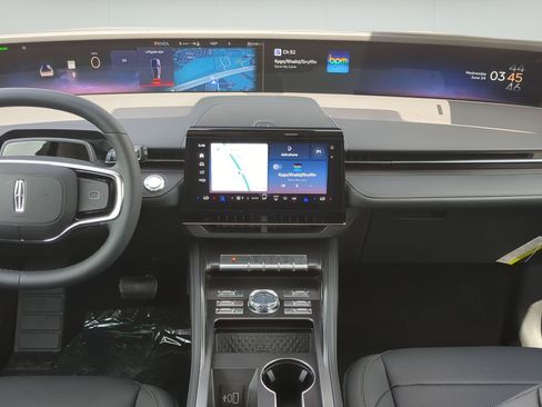 New 2026 Lincoln Nautilus Premier w/ Equipment Group 102A AWD/4WD image 22