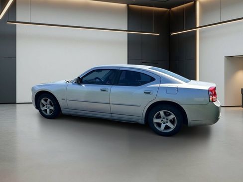 Used 2010 Dodge Charger SXT RWD image 3