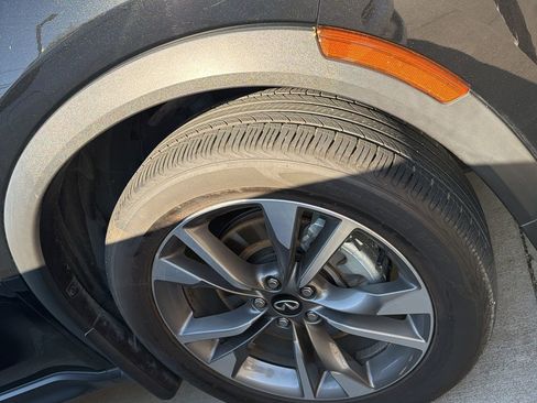 Certified 2025 INFINITI QX60 Luxe image 4