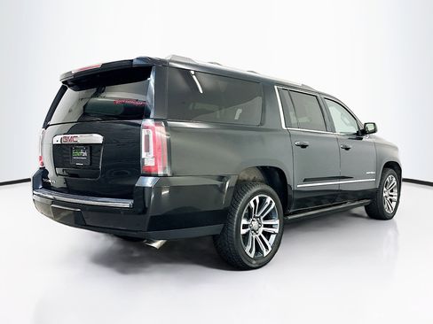 Used 2017 GMC Yukon XL Denali w/ Open Road Package AWD/4WD image 9