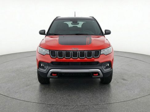 Used 2025 Jeep Compass Trailhawk w/ Trailer Tow Group image 2