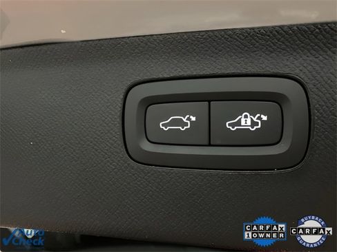 Used 2024 Volvo XC90 B5 Core image 8