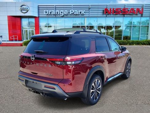 New 2026 Nissan Pathfinder Platinum image 2