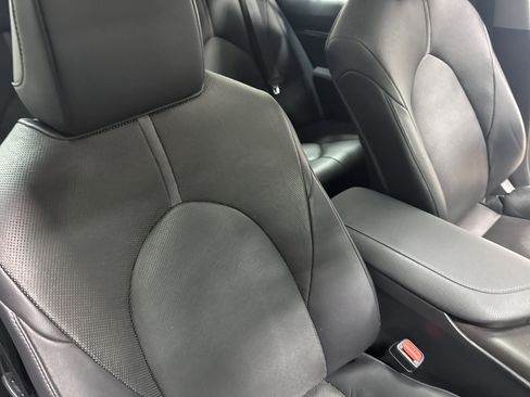 Used 2021 Toyota Camry XLE w/ Navigation Upgrade Package FWD image 40
