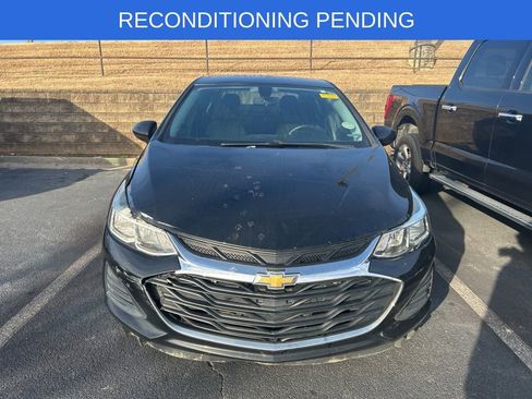 Used 2019 Chevrolet Cruze LS image 1