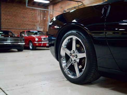 Used 2005 Chevrolet Corvette Convertible w/ Preferred Equipment Group image 18