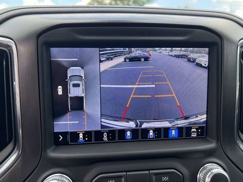Used 2021 GMC Sierra 1500 AT4 w/ AT4 Value Package AWD/4WD image 15