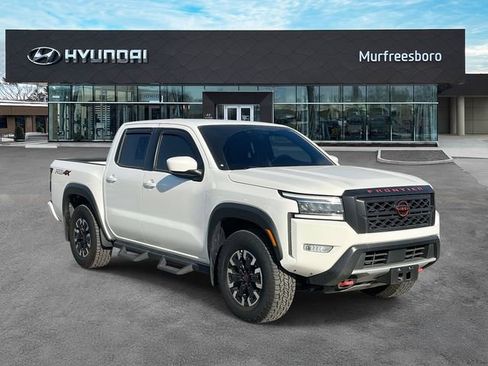 Used 2024 Nissan Frontier PRO-4X w/ Technology Package image 3