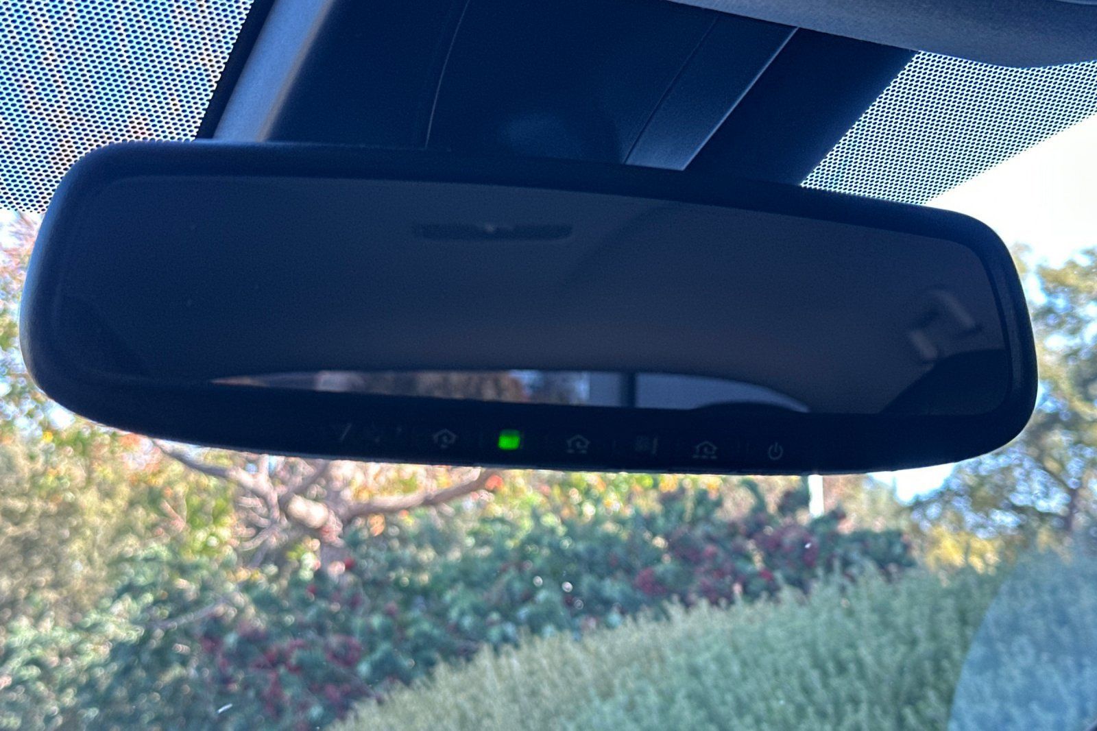 Used 2019 Toyota Prius XLE FWD image 25