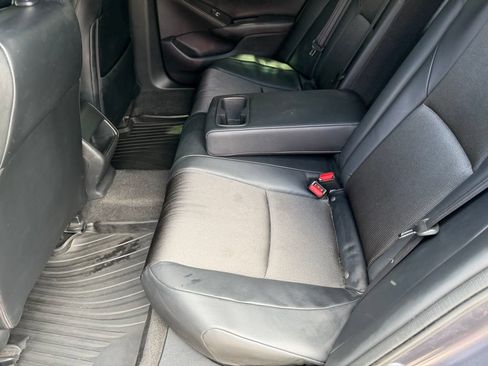 Used 2018 Honda Accord Sport image 19
