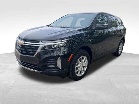 Used 2024 Chevrolet Equinox LT w/ LPO, Floor Liner Package AWD/4WD image 8