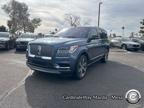 Used 2019 Lincoln Navigator Reserve image 3