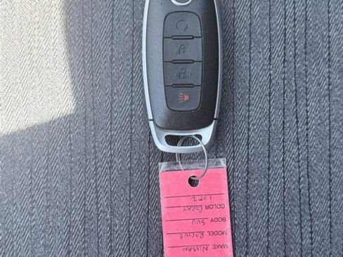 Used 2023 Nissan Rogue SV image 33