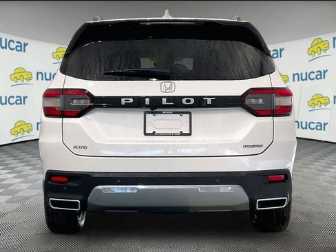 New 2026 Honda Pilot Touring image 6