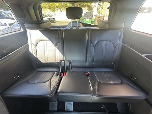 Used 2022 Ford Expedition Platinum image 13