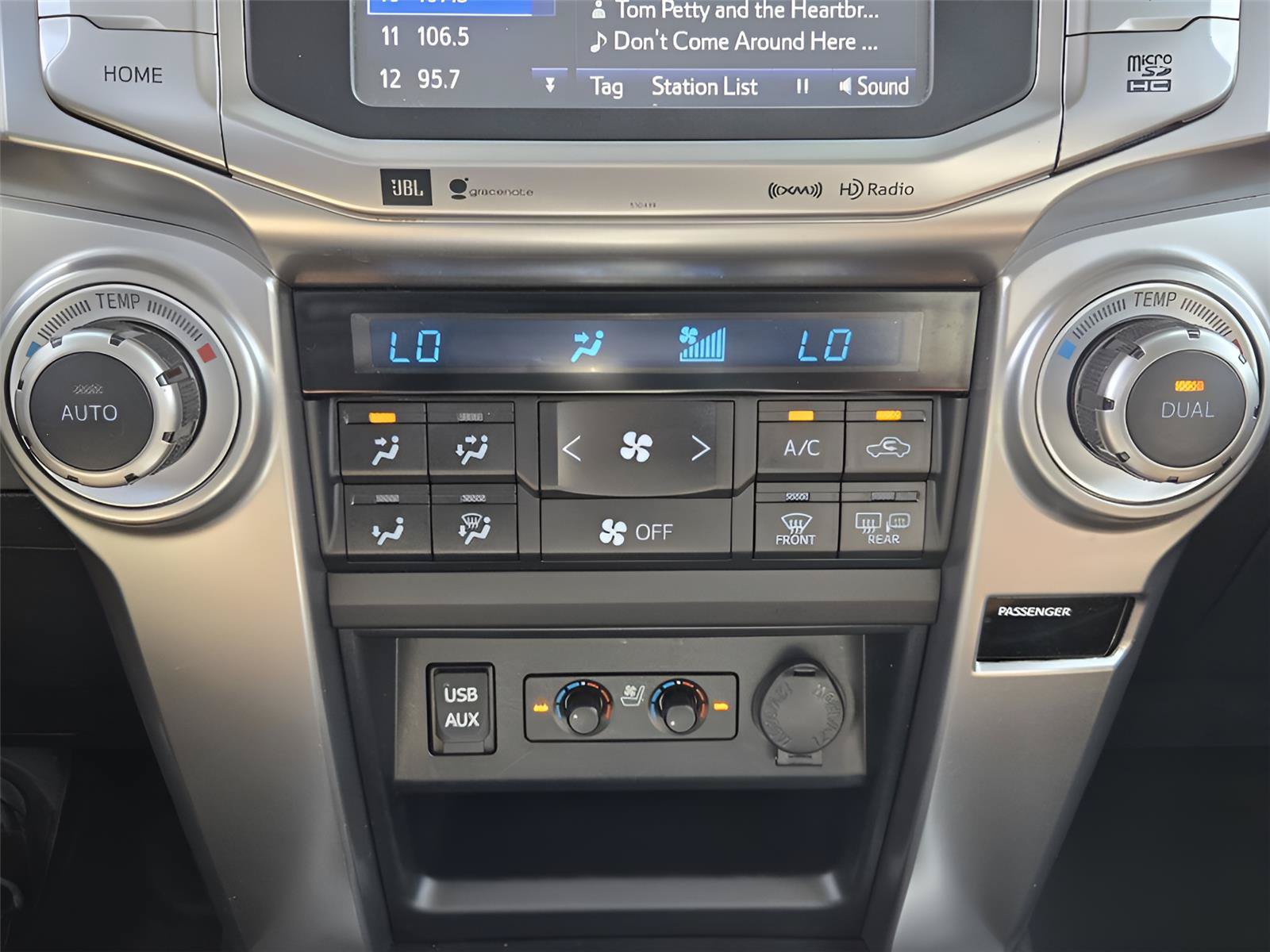 Used 2019 Toyota 4Runner Limited RWD image 18