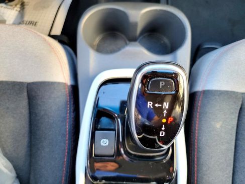 Used 2019 Chevrolet Bolt LT image 39