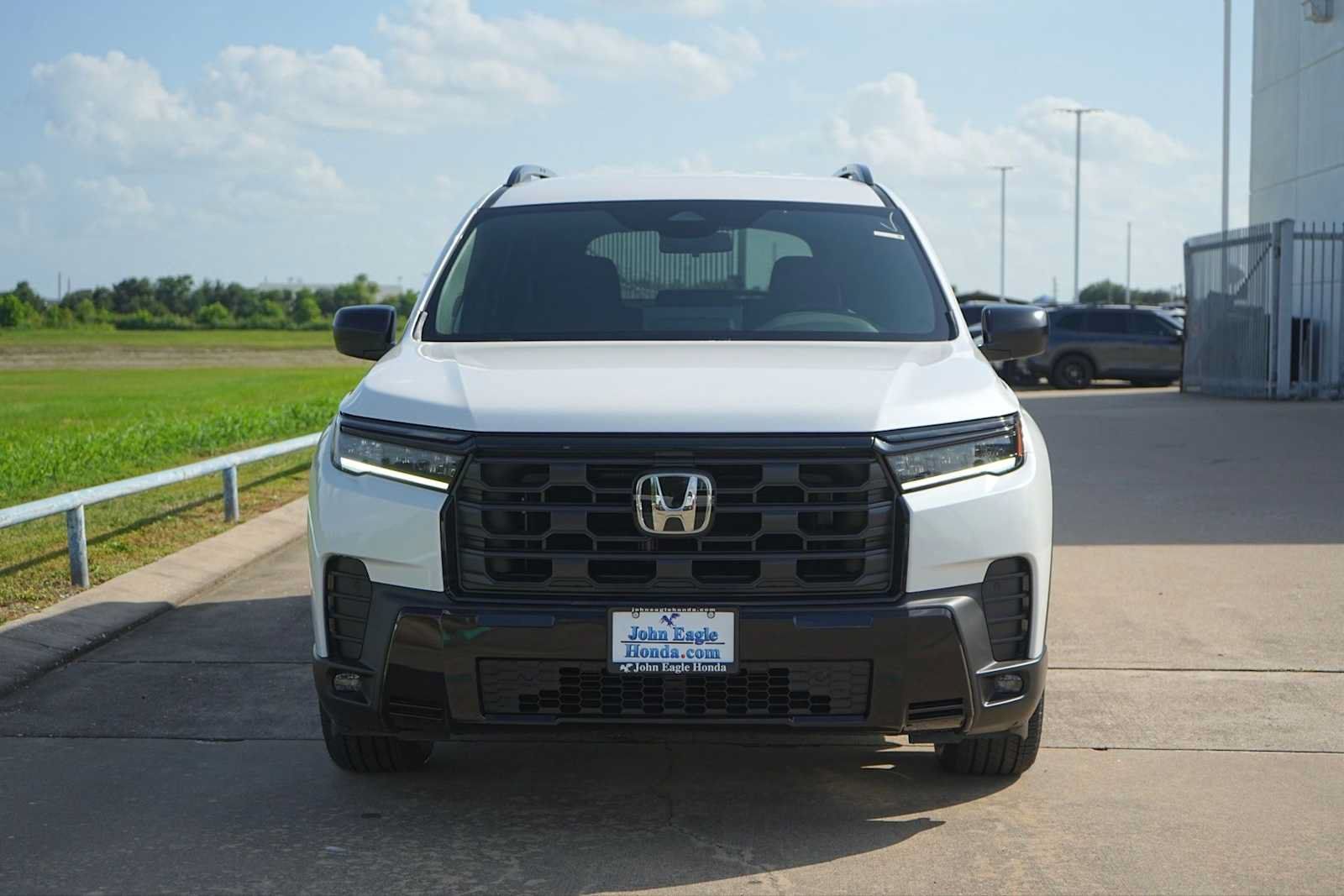 New 2026 Honda Pilot Sport image 6