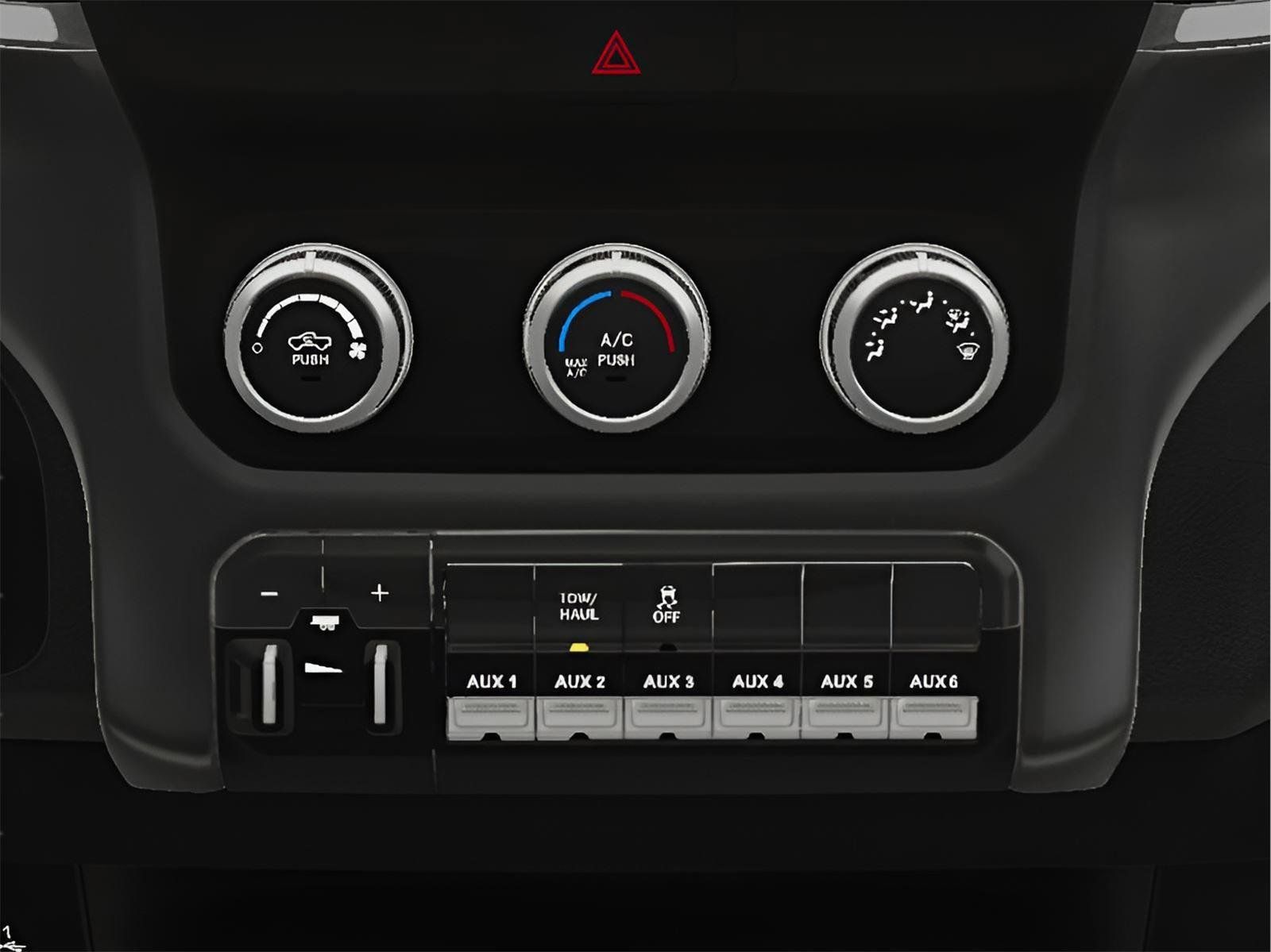 New 2024 RAM 3500 Tradesman AWD/4WD image 24