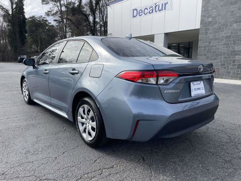 Used 2023 Toyota Corolla LE image 3