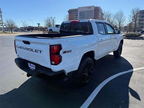 Used 2025 Chevrolet Colorado Z71 w/ Z71 Convenience Package 2 image 7