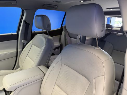 Used 2018 GMC Acadia SLT FWD image 13