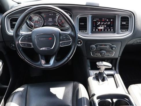 Used 2020 Dodge Charger SXT w/ Leather Interior Group RWD image 5