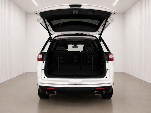 Used 2021 Chevrolet Traverse Premier w/ LPO, Floor Liner Package AWD/4WD image 7