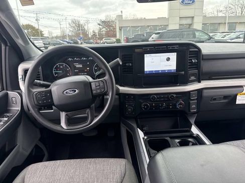 Used 2024 Ford F250 XLT w/ FX4 Off-Road Package image 14