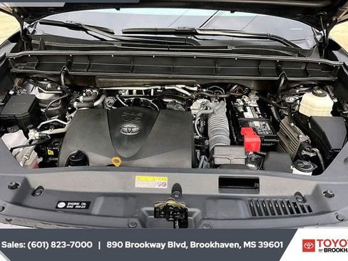 Used 2022 Toyota Highlander Platinum image 8