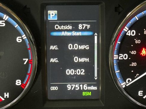 Used 2017 Toyota RAV4 Limited FWD image 22