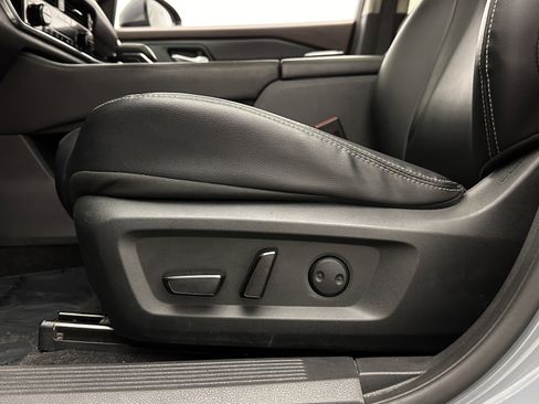 Used 2023 Nissan Rogue SL w/ SL Premium Package image 14