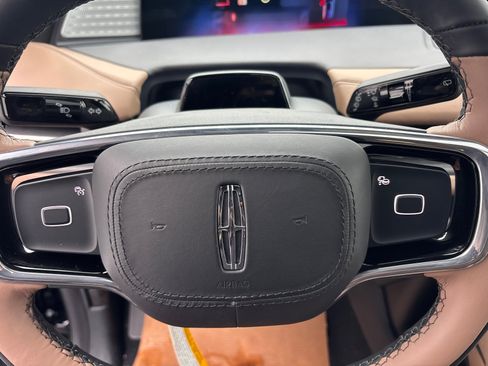 New 2025 Lincoln Navigator L Black Label image 15