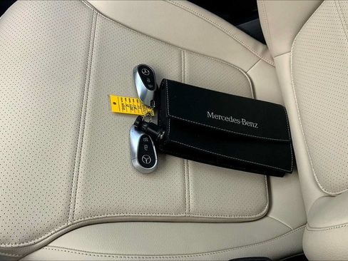 Certified 2022 Mercedes-Benz C 300 Sedan w/ Exclusive Trim Package image 14