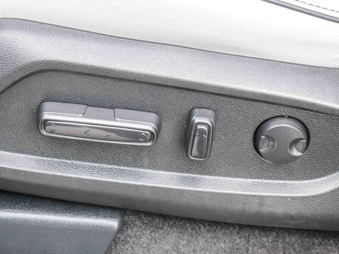 Certified 2023 Honda Pilot Elite image 26