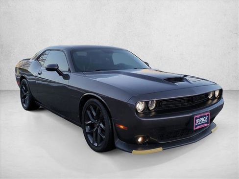 Used 2022 Dodge Challenger R/T w/ Plus Package image 3