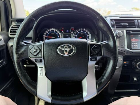 Used 2014 Toyota 4Runner SR5 RWD image 22