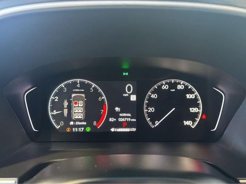 Used 2025 Honda Pilot Touring image 3