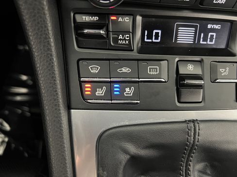 Certified 2018 Porsche 718 Cayman S RWD image 23