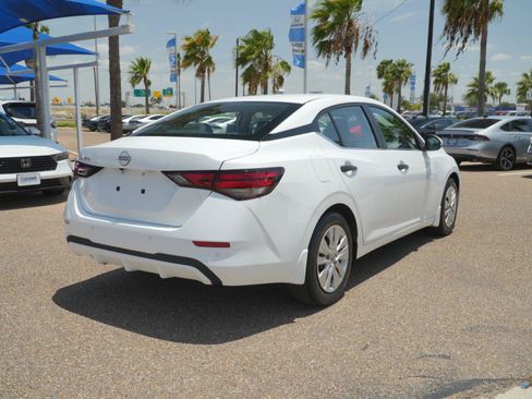 Used 2024 Nissan Sentra S FWD image 9