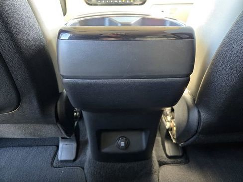 Used 2022 Kia Telluride S image 16