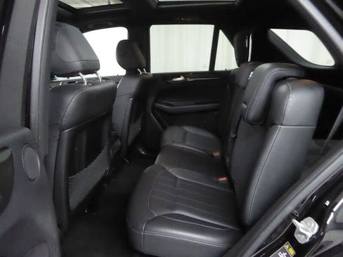 Used 2018 Mercedes-Benz GLE 350 w/ Premium 1 Package image 30